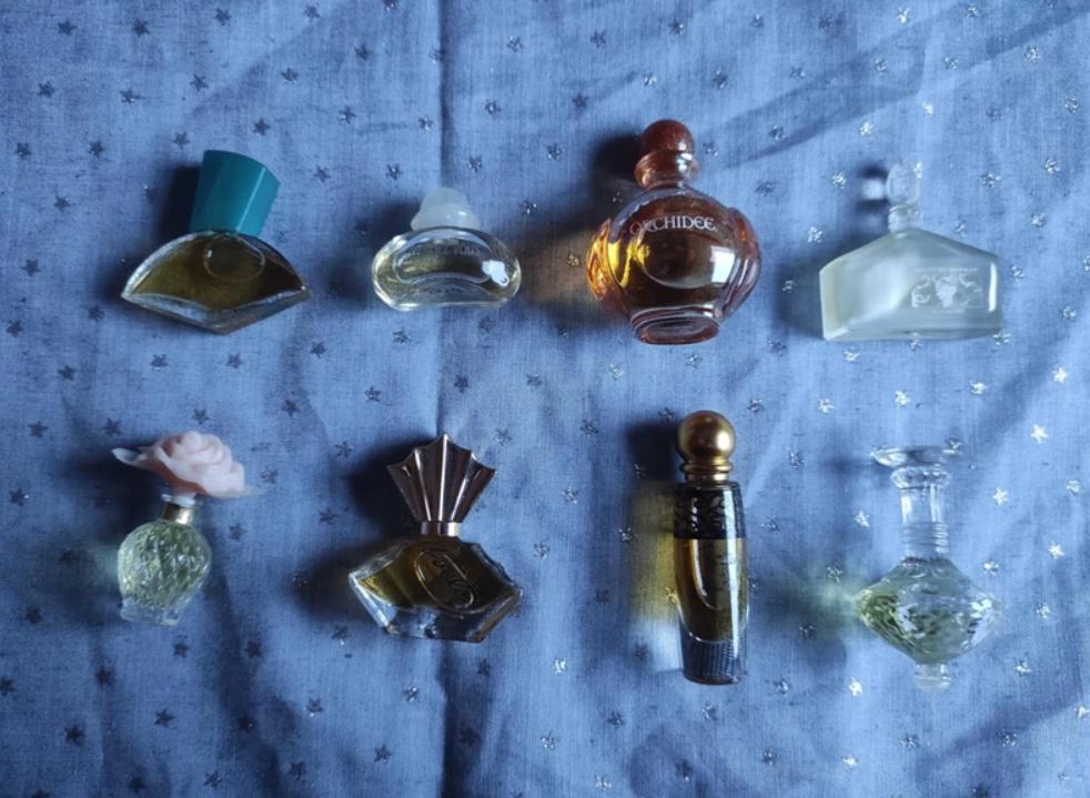 Vintage 8 mini parfum eau de toilette cologne Yves Rocher, Collections, Parfums, Utilisé, Miniature, Enlèvement