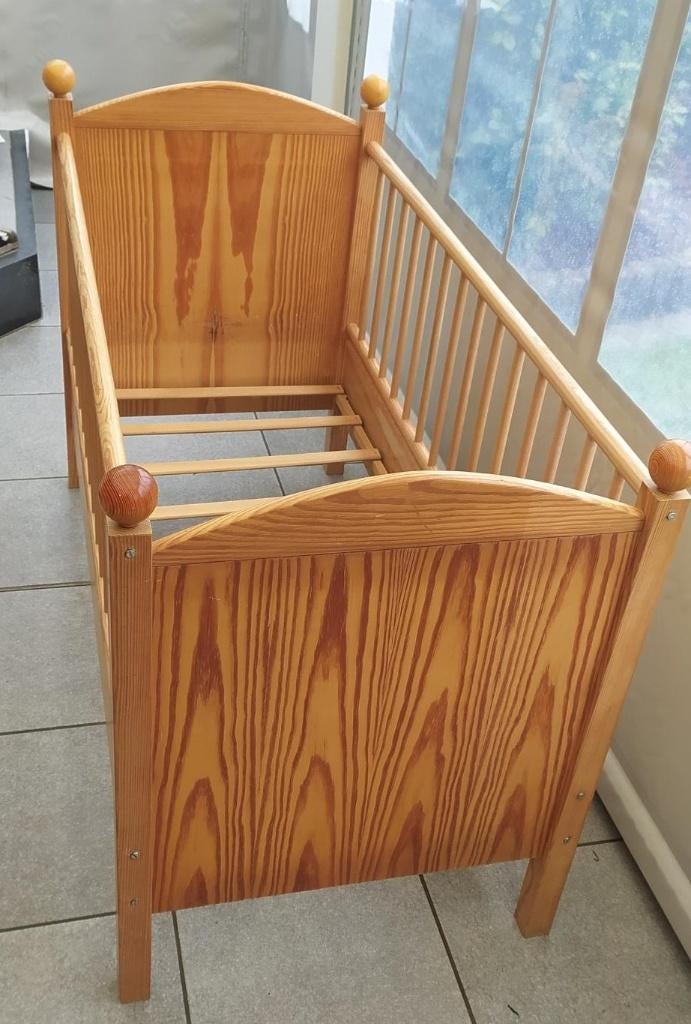 kinderbedje, Kinderstoel, Babysit en potjes, Ophalen, Gebruikt