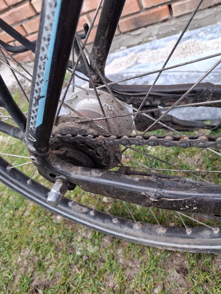 E - Victoria (met werk aan), Fietsen en Brommers, 20 inch of meer, Gebruikt, Velgrem, Dames
