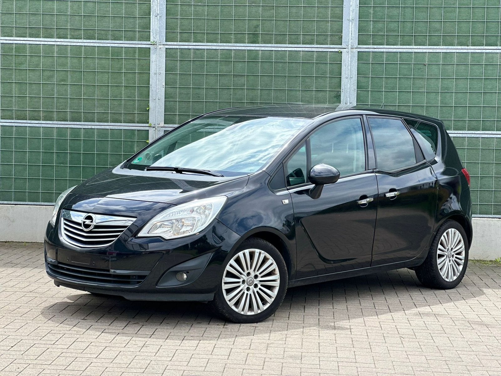 Opel Meriva 1.7 diesel, Auto's, Opel, Bedrijf, Te koop, Meriva, Diesel, Euro 5, Monovolume, 4 deurs, Handgeschakeld, Zwart, Zwart