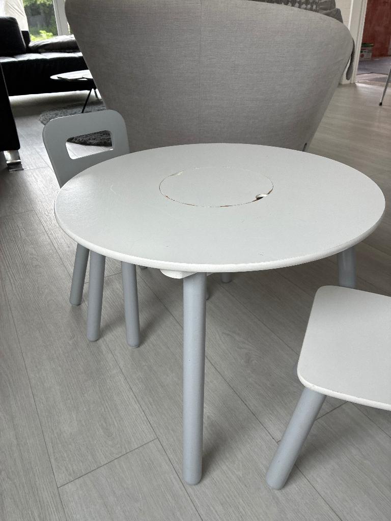 Kindertafeltje en stoelen, Kinderen en Baby's, Ophalen, Gebruikt, Tafel(s) en Stoel(en)