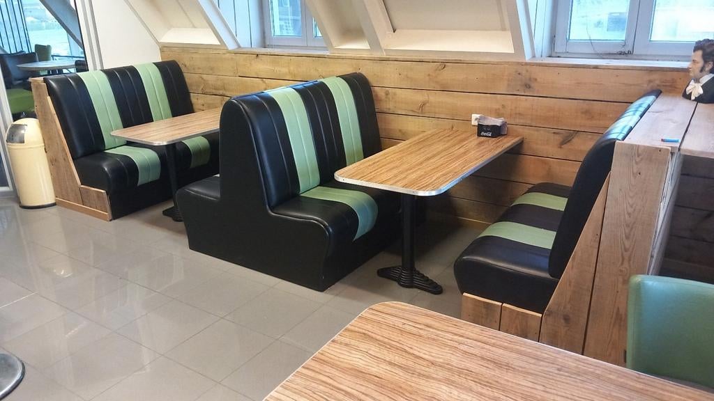 Echte Amerikaanse Diner banken, Ophalen