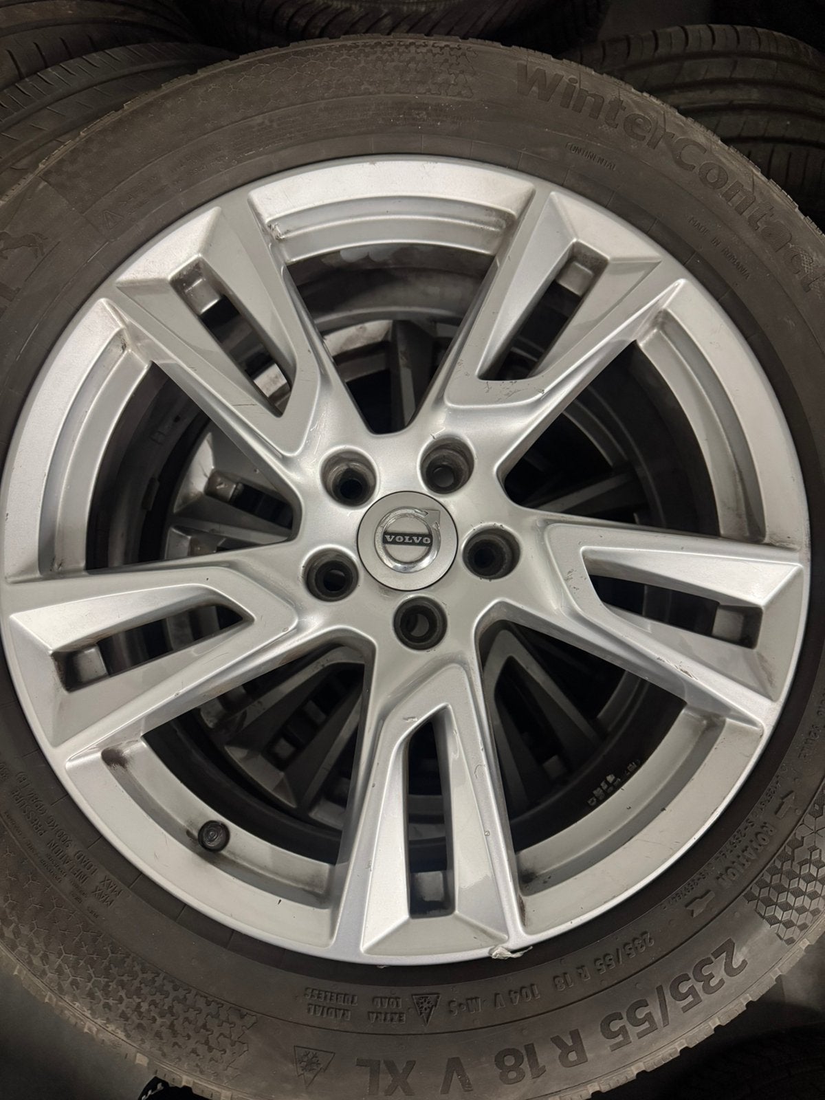 4 jantes Volvo XC60 origine 18” + pneus hiver, Autos : Pièces & Accessoires, Pneus hiver, Enlèvement, Pneu(s), 18 pouces