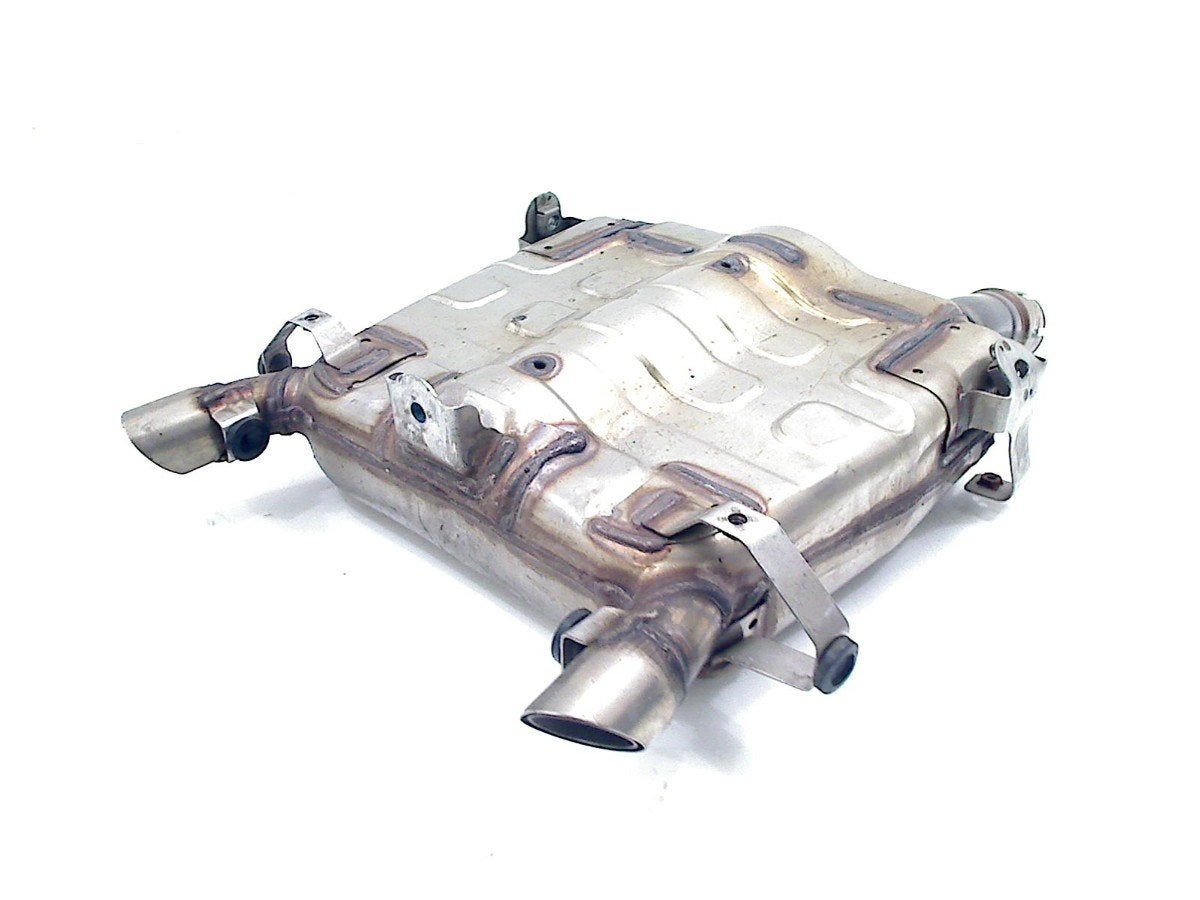 ÉCHAPPEMENT SILENCIEUX ORIGINAL OEM Suzuki, Motos, Dhr. S. di Majo, Utilisé, Info@cama-motorparts.nl, P.J. Troelstraweg 8 8
3144 CX  MAASSLUIS, NL