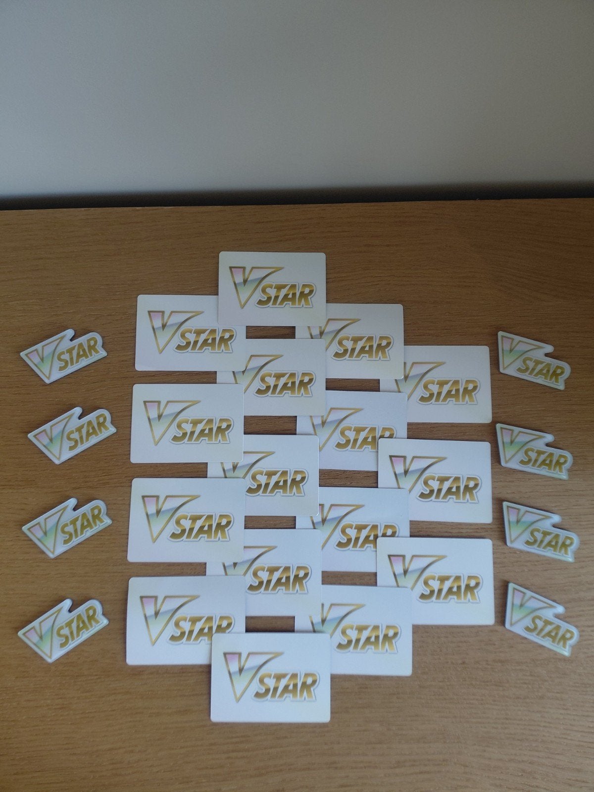 CARTES Pokémon VSTAR + AIMANTS, Hobby & Loisirs créatifs, Timbres épargne, Enlèvement ou Envoi
