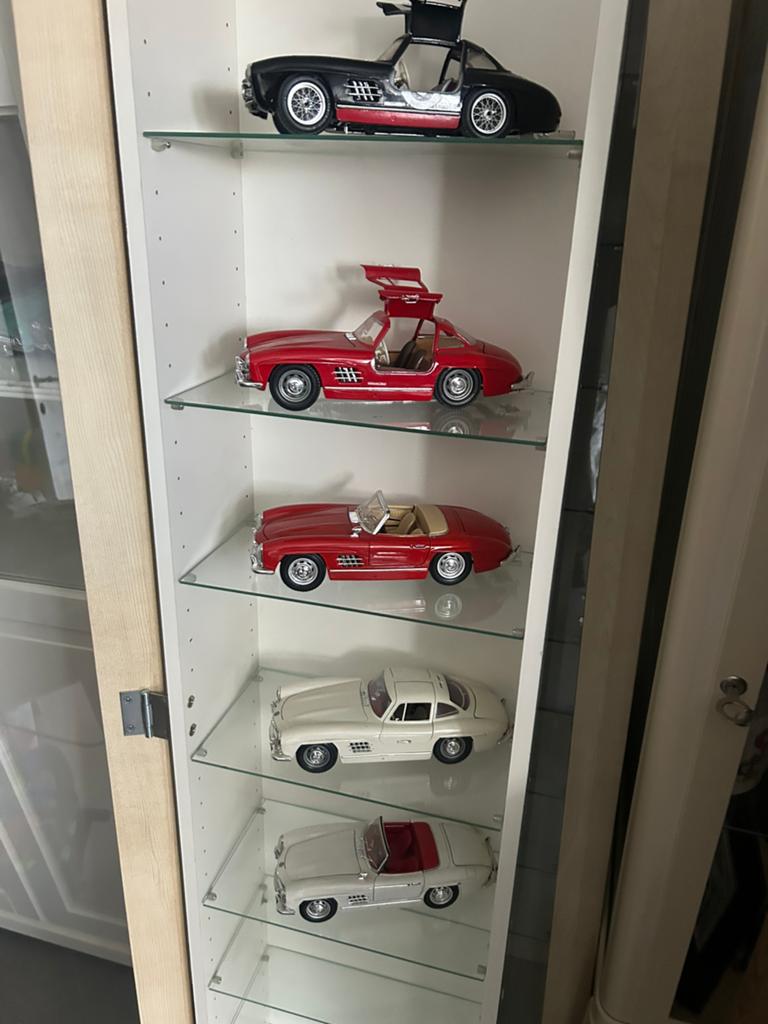 Mercedes 300 sl 25 euro stuk, Hobby en Vrije tijd, Modelauto's | 1:18, Ophalen, Zo goed als nieuw