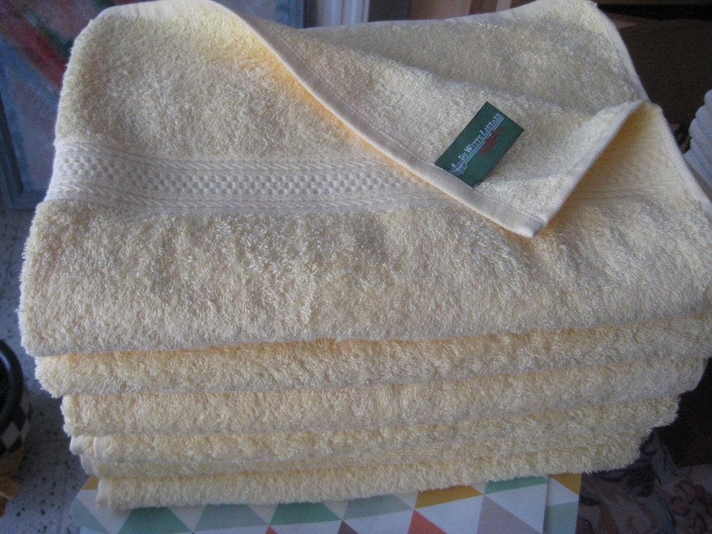 SERVIETTES DE BAIN DE WITTE LIETAERT 140 X 70, Neuf, Autres marques, Jaune, Enlèvement