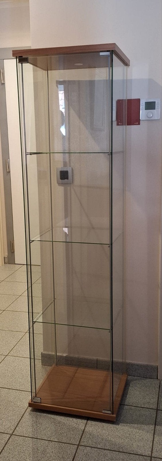 Detolf vitrine kast  afmeting  B43 D37 H1.64, Ophalen