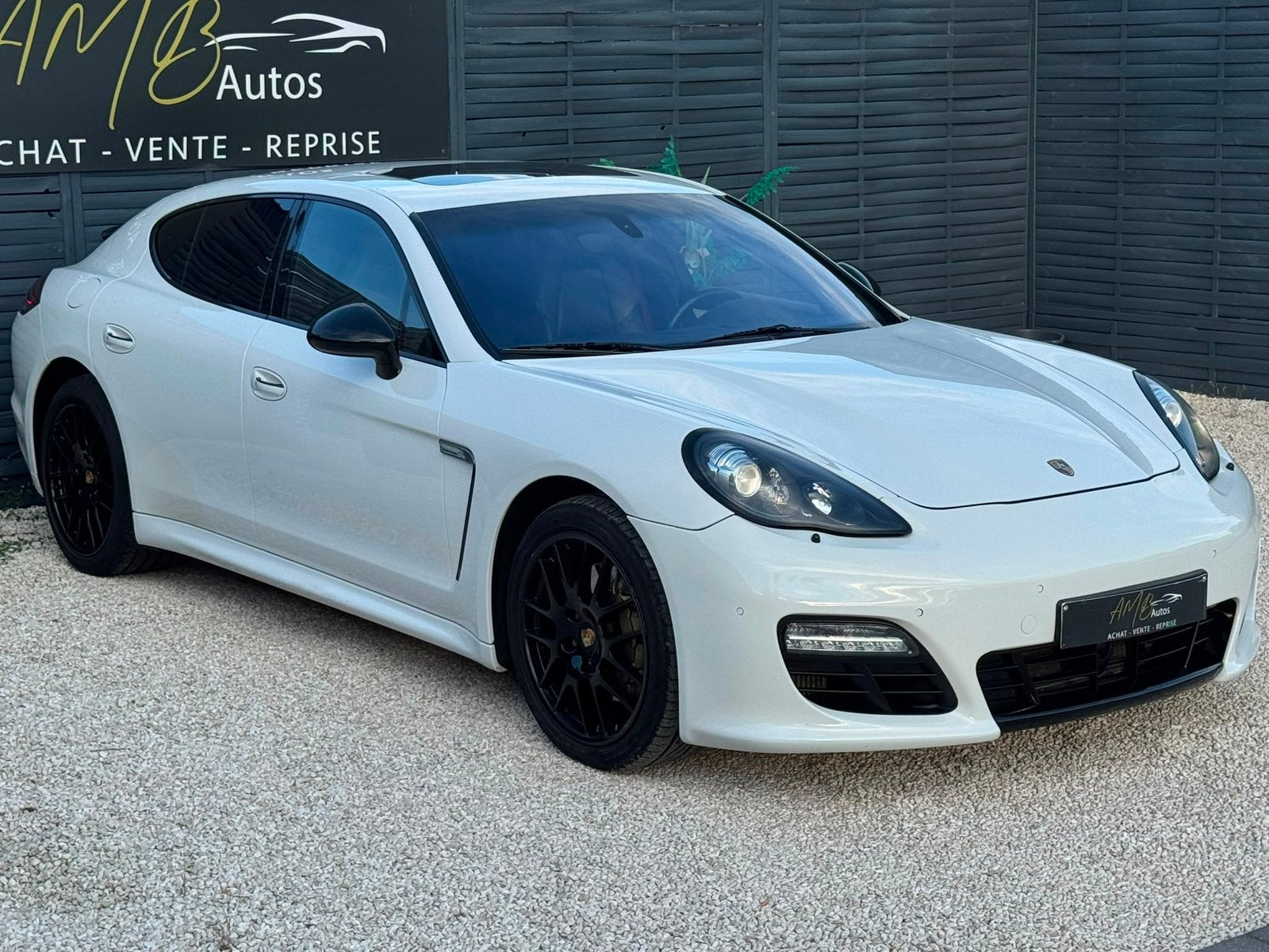 Porsche Panamera 3.0D V6*/*GTS PACK+ALCANTARA DAK+CAMERA*/*, Auto's, Automaat, Achterwielaandrijving, Zwart, Wit