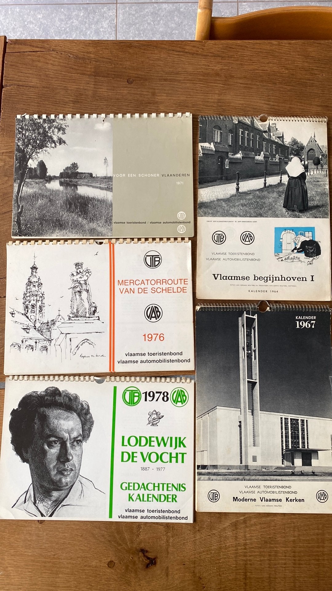 Lot van 5 oude VTB-VAB kalenders ( jaargangen 1964 tm 1978), Ophalen of Verzenden