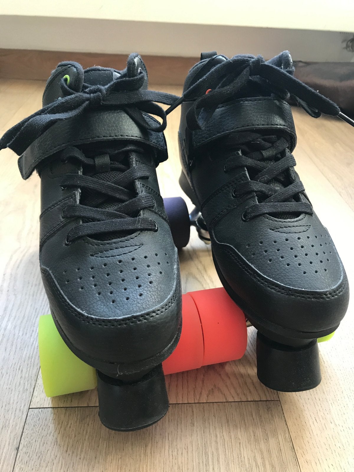 Patins à roulettes quad + protections - marque Oxelo, Autres marques, Femmes, Comme neuf, Enlèvement