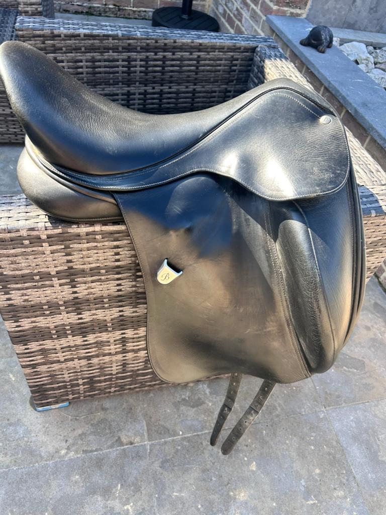 Bates innova 17,5”, Dieren en Toebehoren, Ophalen, Zo goed als nieuw