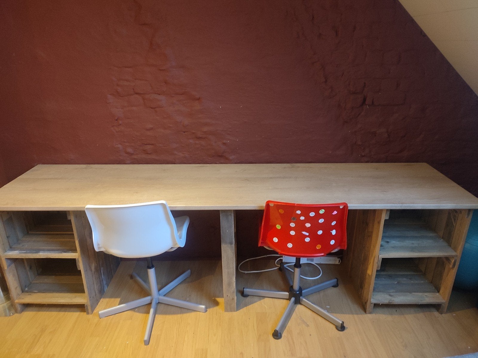Dubbele bureau met stoelen, Doe-het-zelf en Bouw, Werkbanken, Ophalen