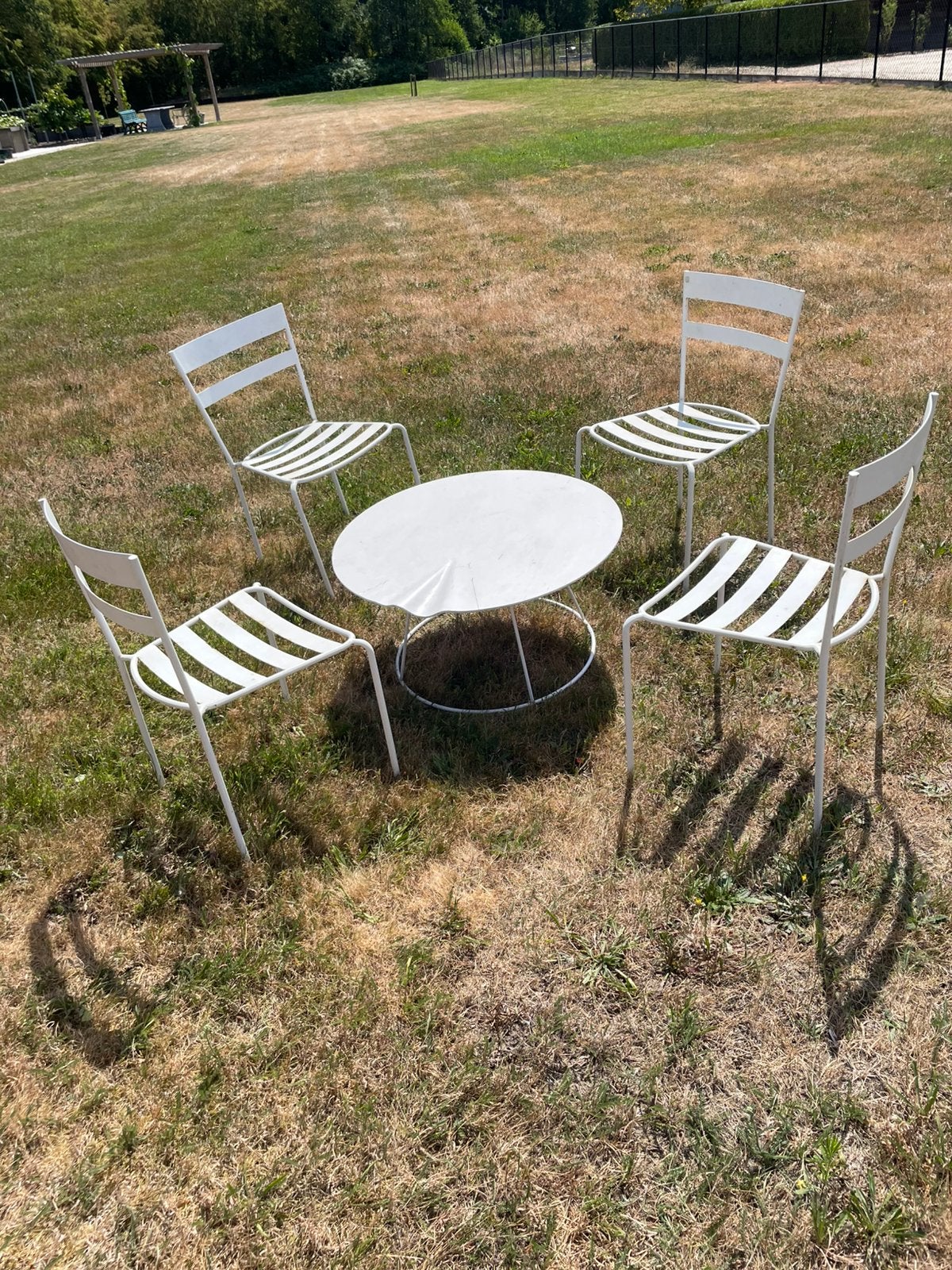 Set stoelen en tafeltje, Ophalen, Zo goed als nieuw