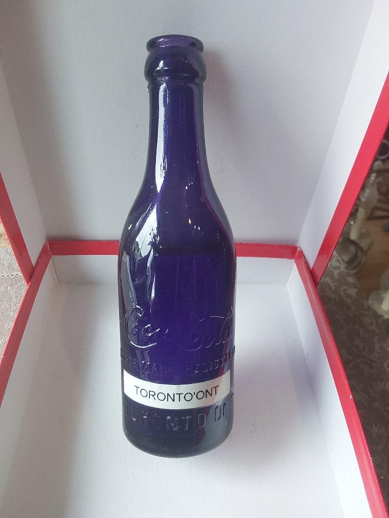 Coca Cola Fles Toronto Ont Dark Paars Mint Condition, Ophalen of Verzenden