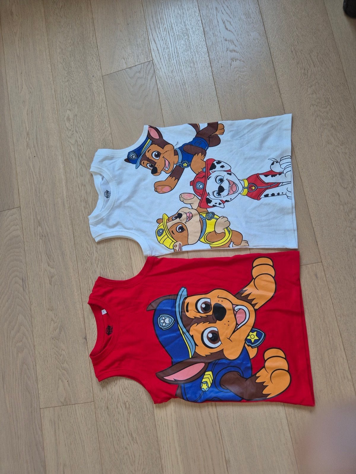 Lot de deux débardeurs paw patrol, Kinderen en Baby's, Kinderkleding | Maat 128, Ophalen, Nieuw