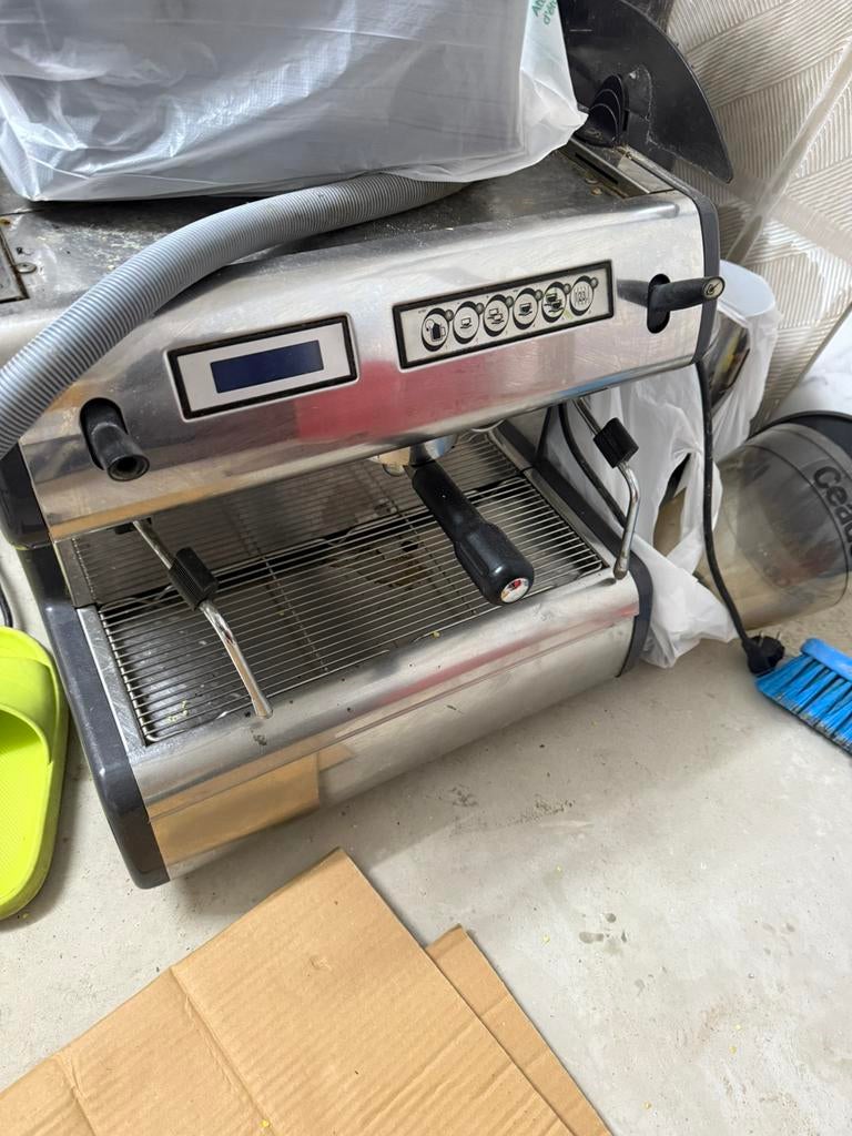 Machine a cafe, Enlèvement ou Envoi