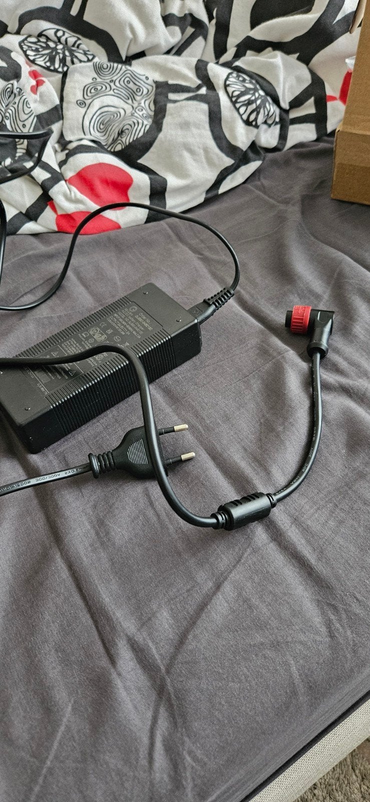 Ausom L1, 48V step oplader, Ophalen