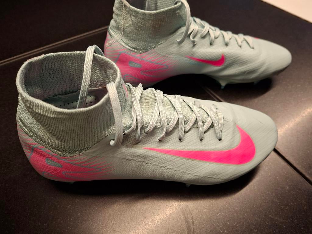 Voetbalschoene  Nike Mercurial, Enlèvement