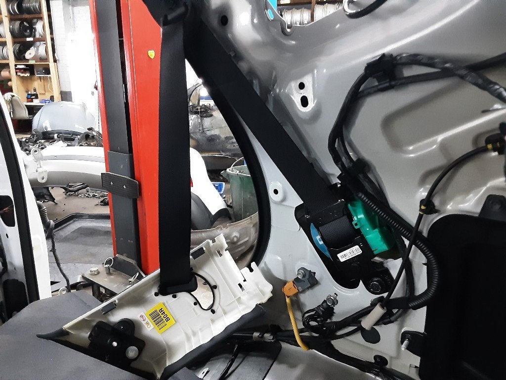 CEINTURE DE SECURITE ARRIERE DROITE Santa Fe III (DM), Hyundai Motor Deutschland GmbH, Kaiserleipromenade 5
63067  Offenbach am Main, DE