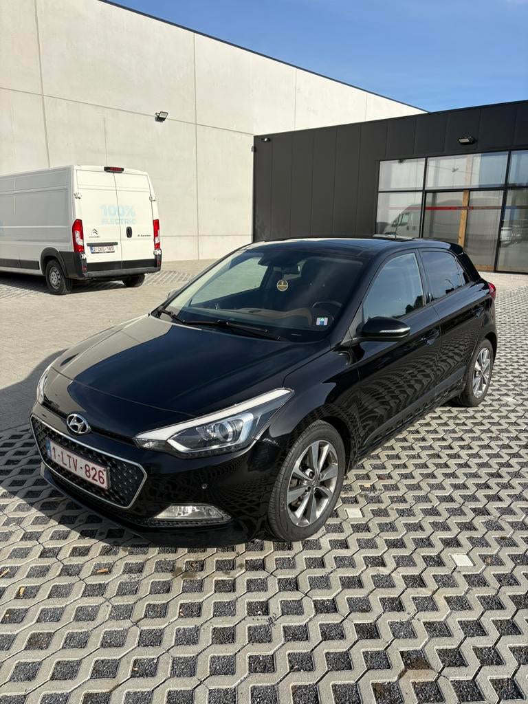 Hyundai i20, Autos, Achat, Entreprise, Boîte manuelle, Entretenue par le concessionnaire