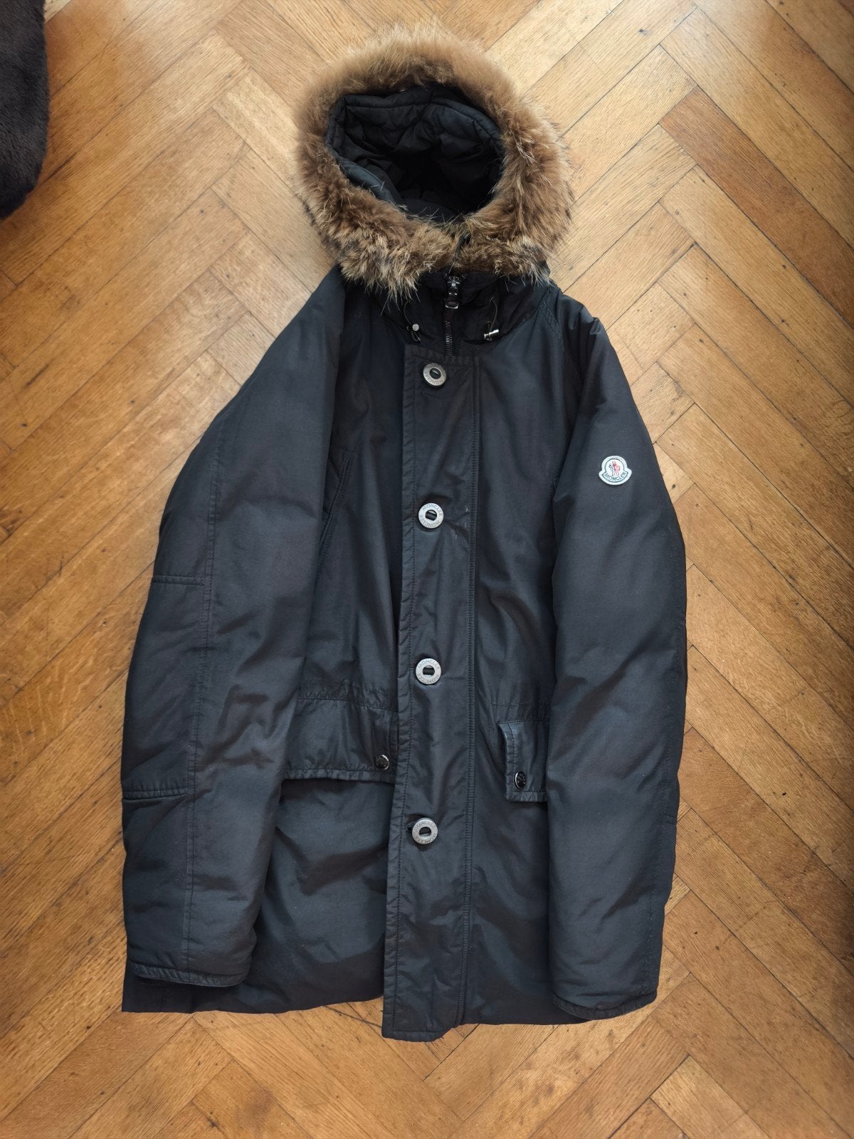 Parka Moncler avec capuche amovible en véritable fourrure ., Moncler, Taille 56/58 (XL), Enlèvement, Porté