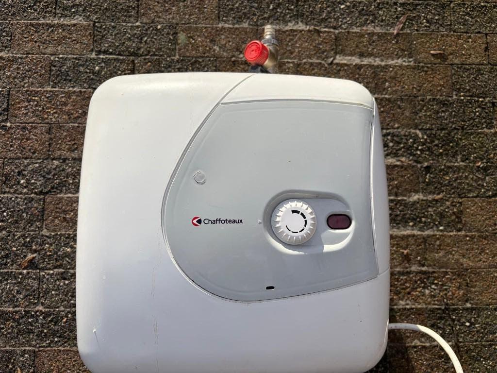 Tweedehands keukenboiler in goede en correct werkende staat, Doe-het-zelf en Bouw, Ophalen, Gebruikt, Aardgas, Boiler