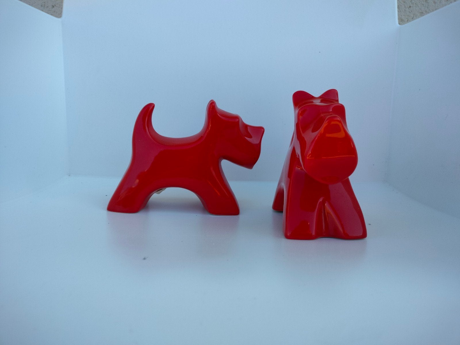 2 rode hondjes beeldjes, Ophalen, Zo goed als nieuw, Dier