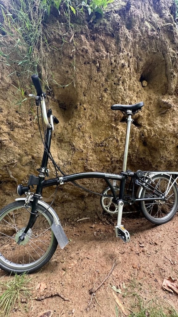 Brompton MR6 zwart telescopisch dynamozadel 6 versnellingen, Fietsen en Brommers, Fietsen | Vouwfietsen, Ophalen, Brompton, 14 tot 16 inch
