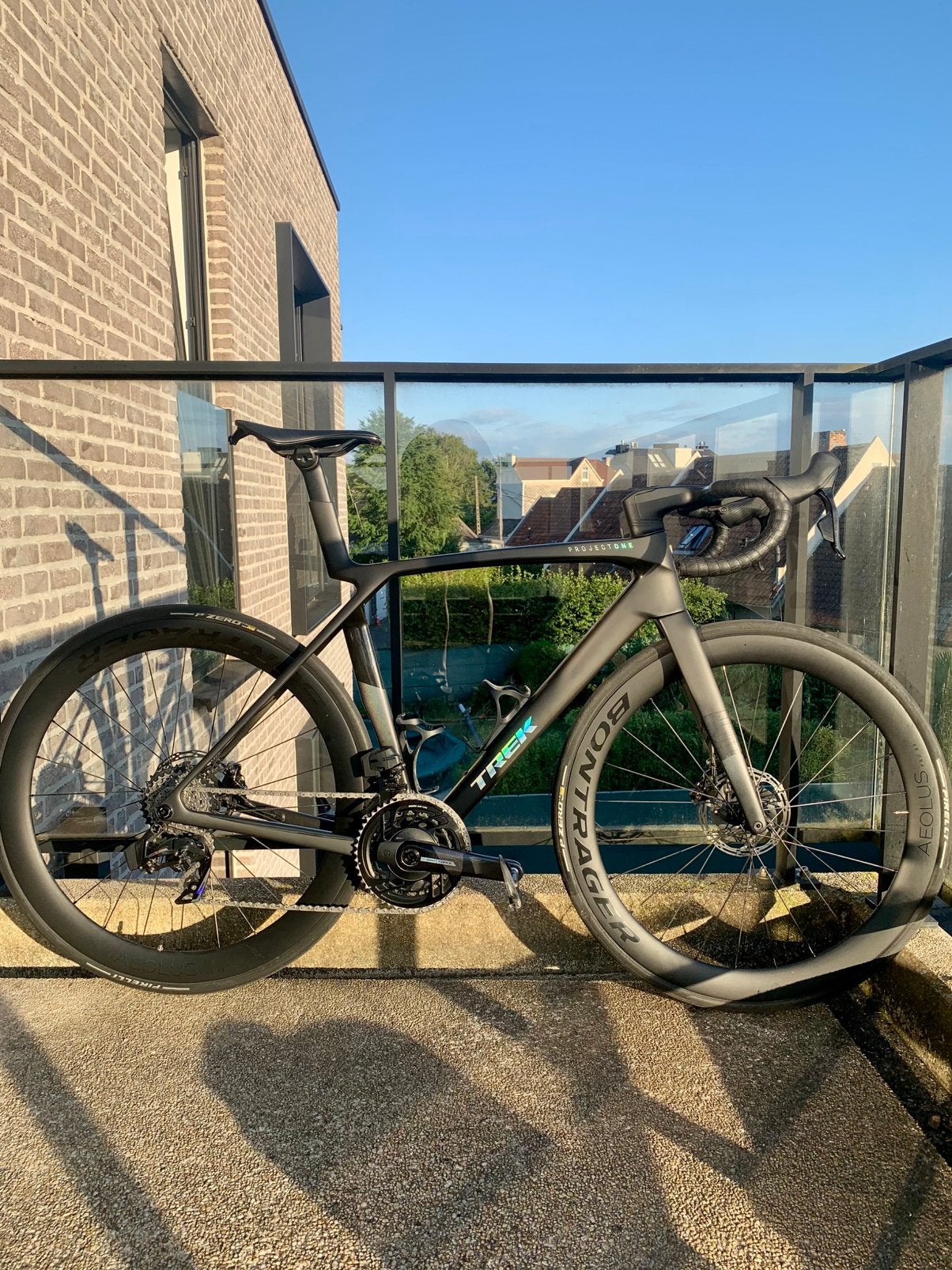 Madone SLR 7 AXS Gen8 (maat M/L), Ophalen, Zo goed als nieuw, Carbon