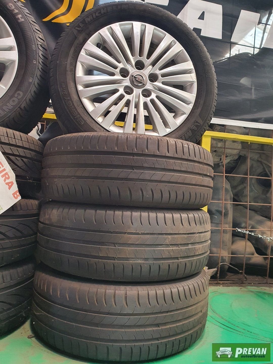 Opel Astra J nieuwe zomerbanden velgen 205/55/16 Michelin, Auto-onderdelen, Banden en Velgen, Gebruikt, -, Banden en Velgen, Zomerbanden