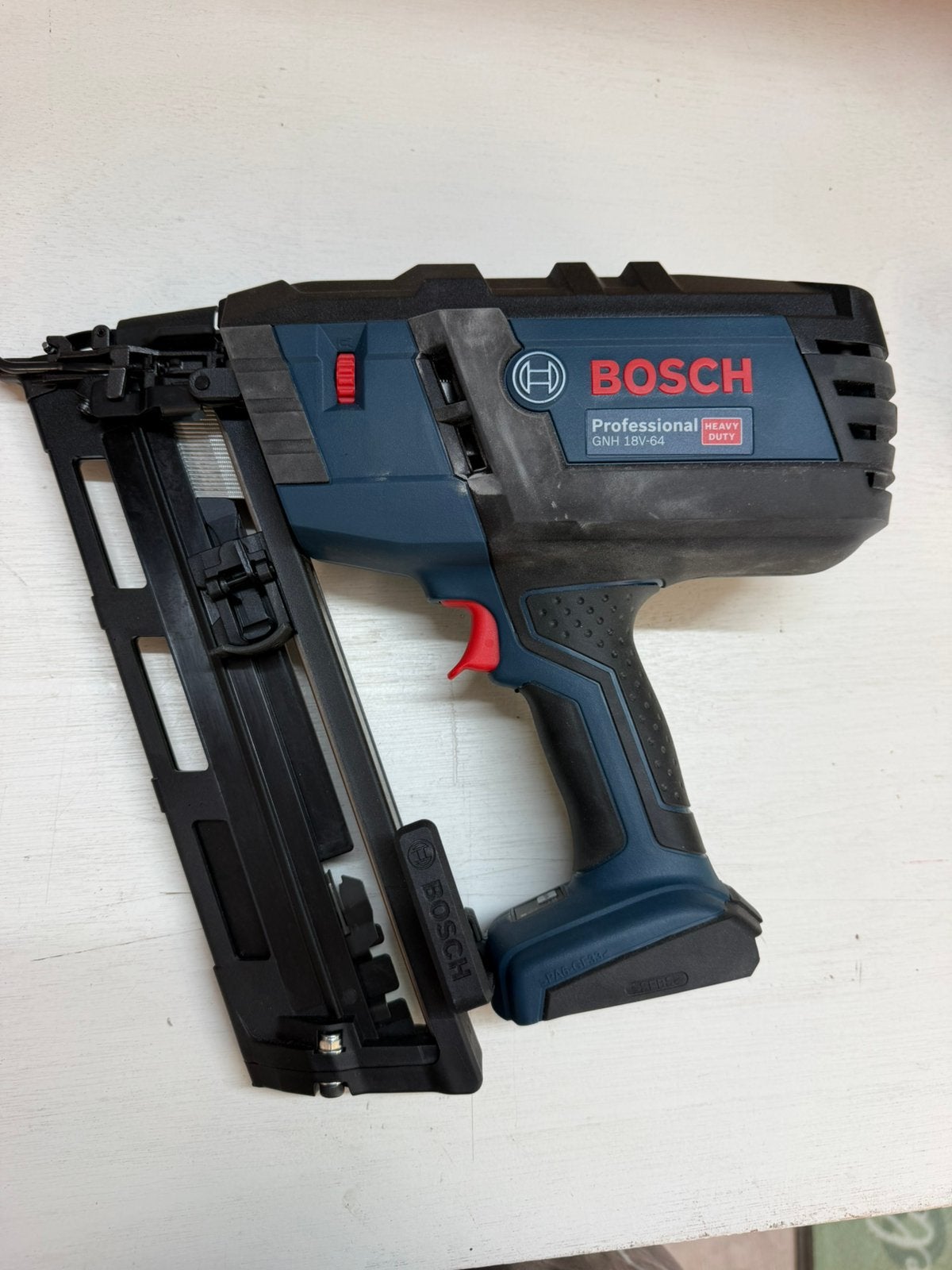 Finisseur de batterie Bosch Professional GNH18V-64 en L-BOXX, Enlèvement ou Envoi, Comme neuf, Bosch