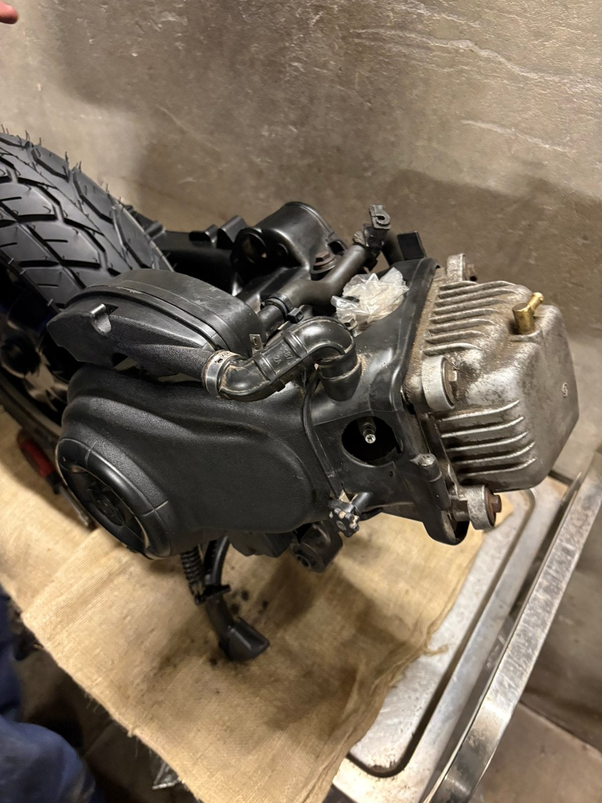 80cc 2v blok tekoop, Vélos & Vélomoteurs, Pièces de cyclomoteur | Général, Enlèvement, Comme neuf, Bloc
