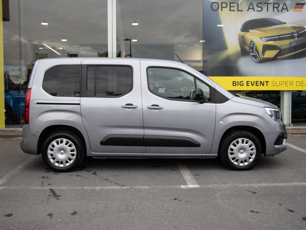 Opel Combo Life Elegance L1H1 1.2T 130pk AT8, 1199 cc, 0 kg, Bedrijf, 5 deurs