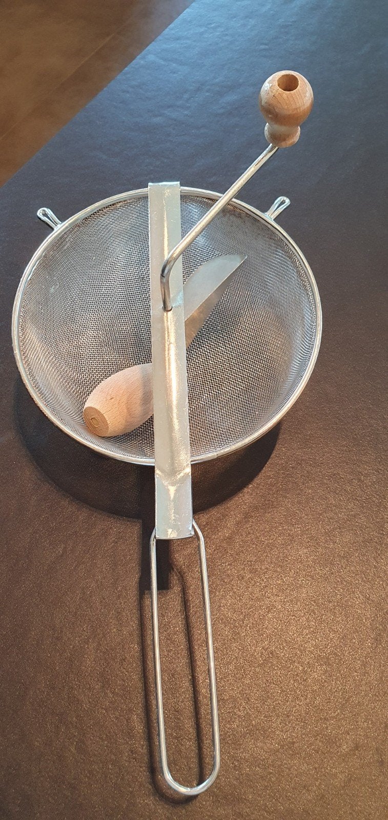 Passe vite met houten handvat voor in de keuken, Maison & Meubles, Envoi, Utilisé, Argent