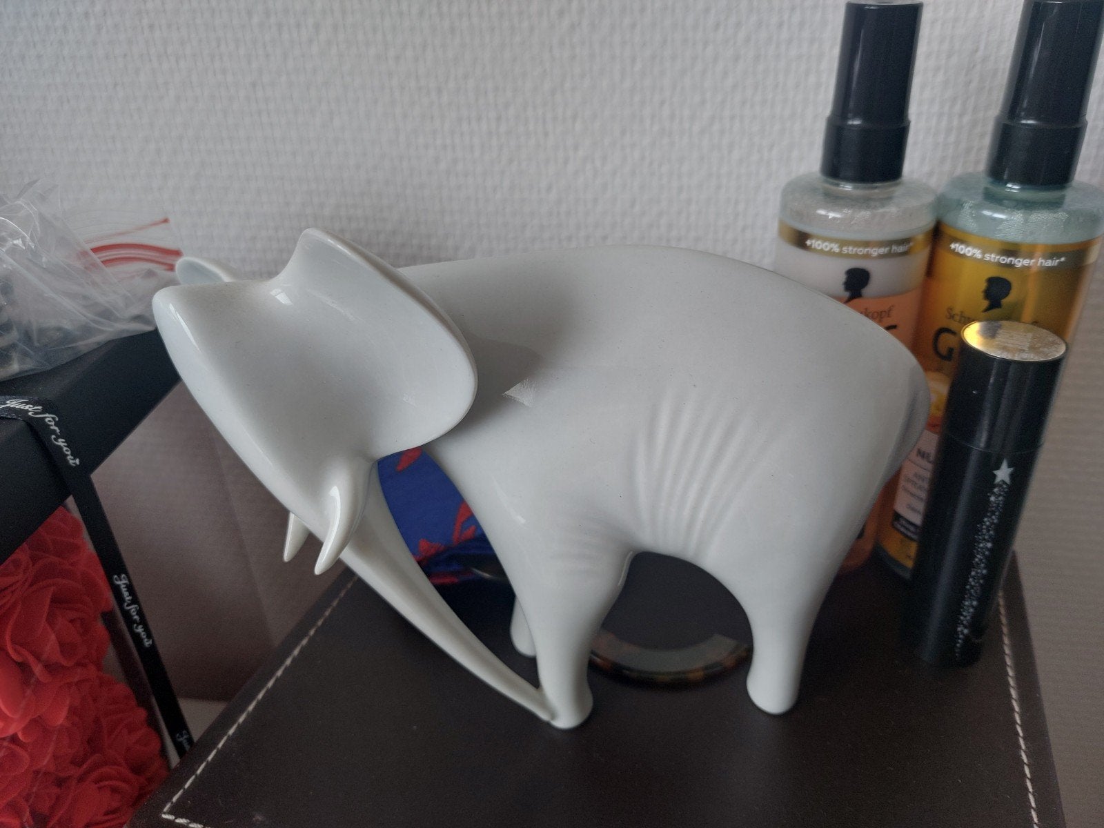 Olifant Royal Dux, Ophalen