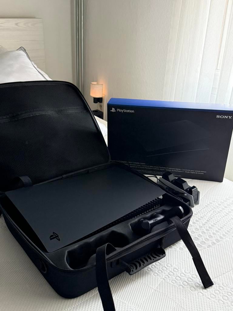 Édition numérique PS5 + manette (5J GR) + chargeur + étui, Enlèvement, Utilisé, Playstation 5 Digital