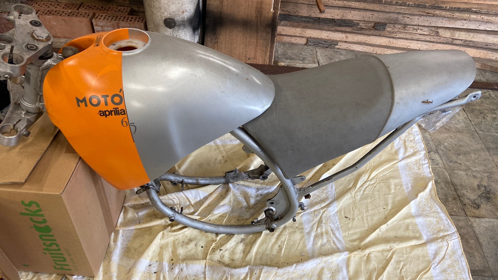 Aprilia Moto 6.5 frame zonder papieren, Motos, Enlèvement