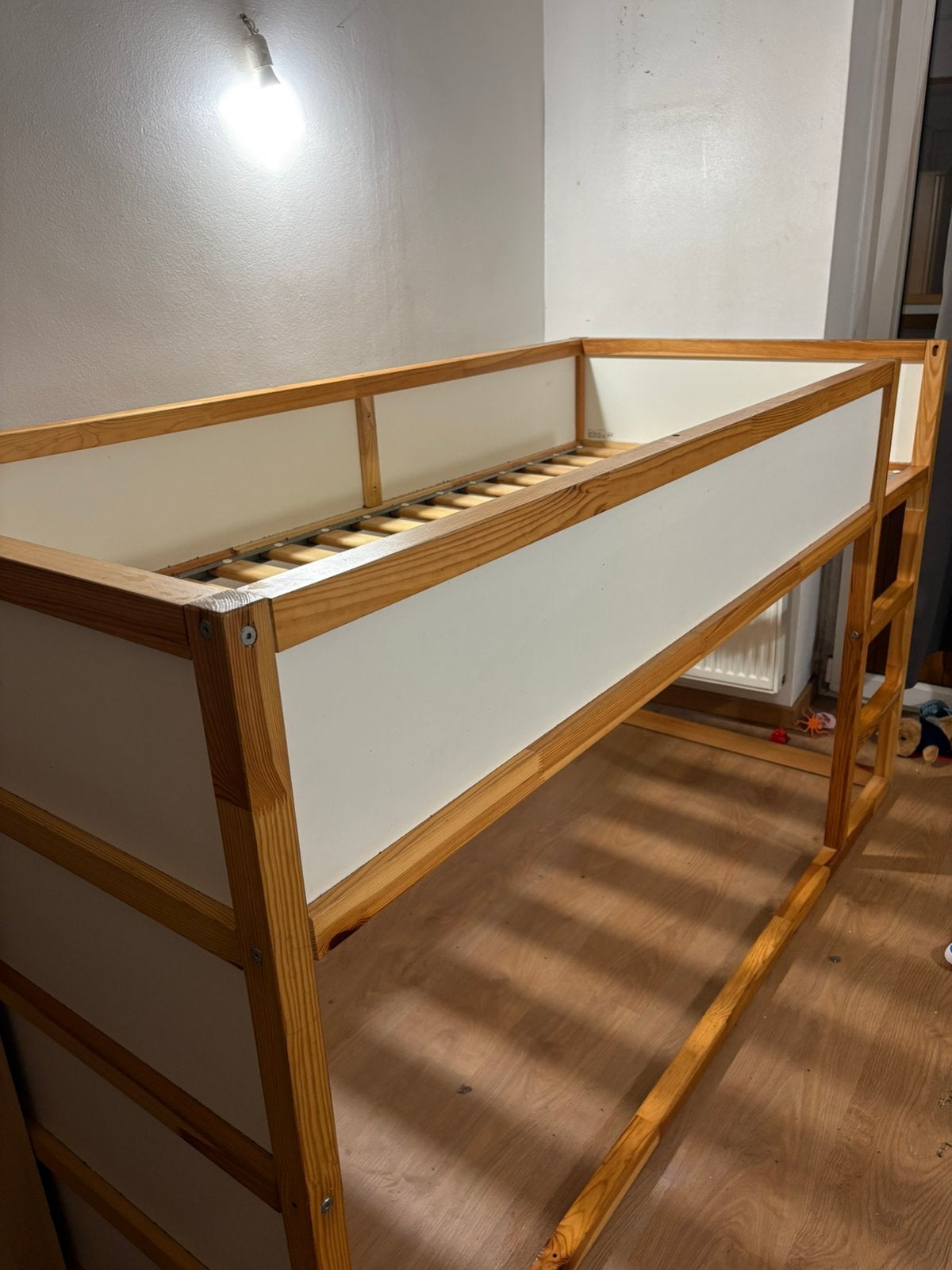 Lit kura ikea, Enlèvement, Utilisé, Lit mi-hauteur mezzanine