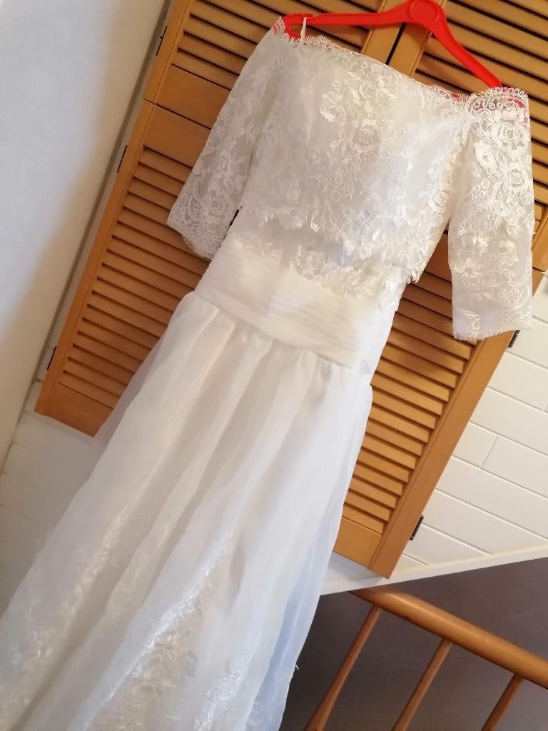 Trouwkleed met jasje, Ophalen of Verzenden, Zo goed als nieuw, Wit, Trouwjurk