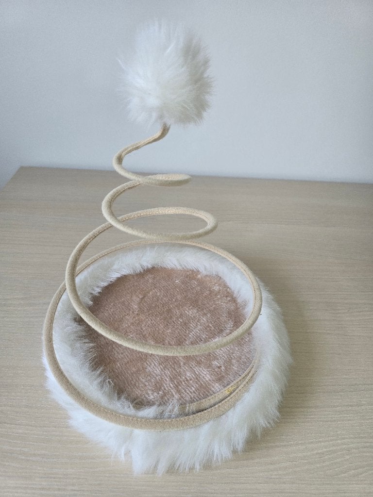 Kattenspeeltje met veer, Dieren en Toebehoren, Kattenspeelgoed, Ophalen of Verzenden, Zo goed als nieuw, Intelligentiespeelgoed