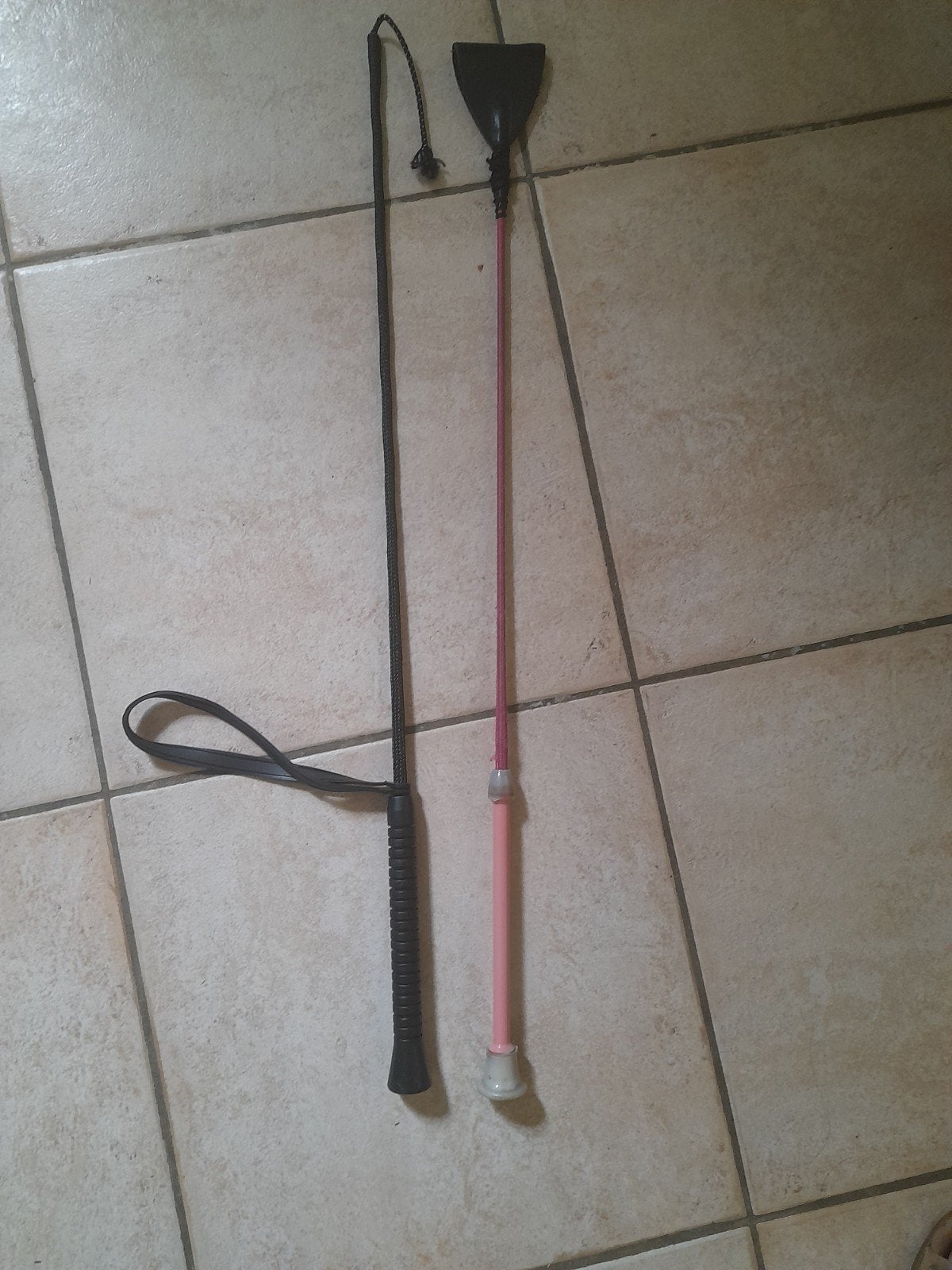 uitrusting voor het paardrijden, Dieren en Toebehoren, Ophalen, Gebruikt, Rijhelm/cap, Beige