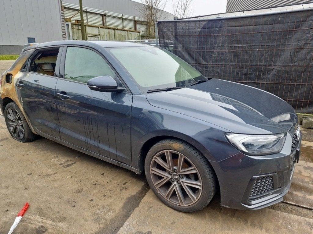 PORTIER RECHTS VOOR Audi A1 Sportback (GBA) (|82G831052|), Deur, Info@audi.de, Audi, Audi AG