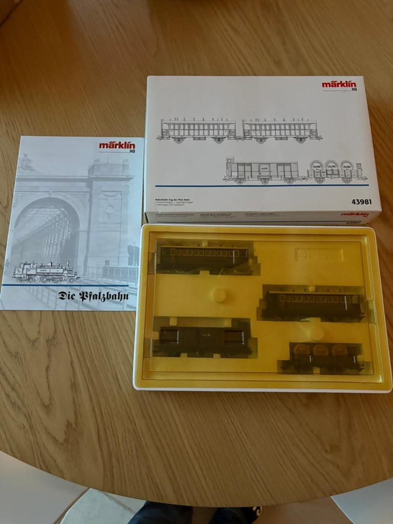 Märklin H0 43981 – “Die Pfalzbahn” set, Wisselstroom, Wagon, Ophalen of Verzenden, Zo goed als nieuw