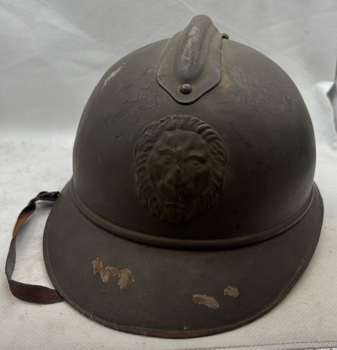 an Adrian M1915 Military Helmet with Lion Badge, Kleding | Heren, Hoeden en Petten, Ophalen of Verzenden, Gedragen