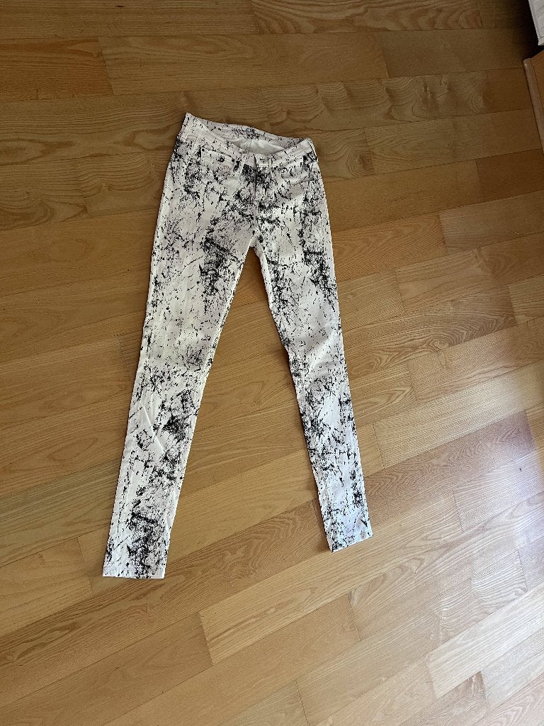 Jean skinny Pepe à imprimé éclaboussé (« Seventy Three »), Autres couleurs, W27 (confection 34) ou plus petit, Enlèvement, Porté