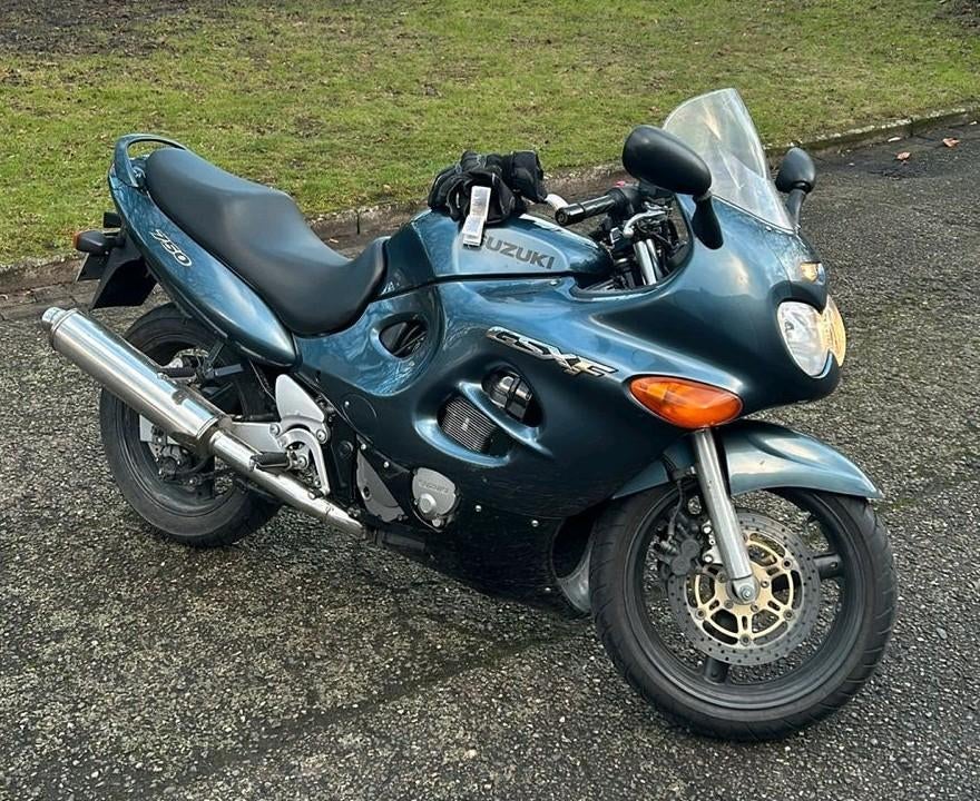 Suzuki GSX750F, Particulier, Échappement sport