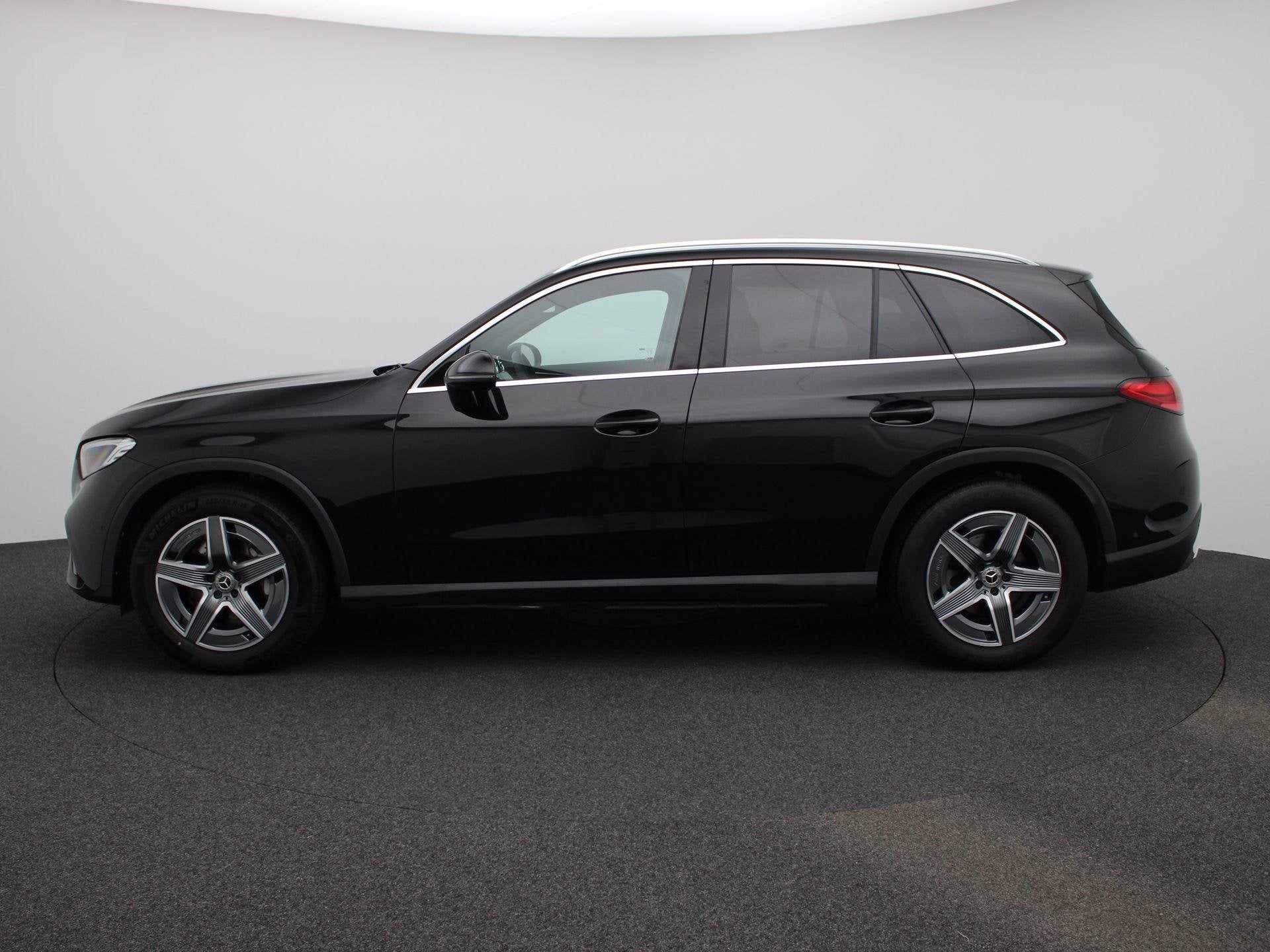 Mercedes Benz GLC 300 D + LICHTE VRACHT MOGELIJK + AMG LINE, Auto's, Automaat, 269 pk, Stof, Gebruikt