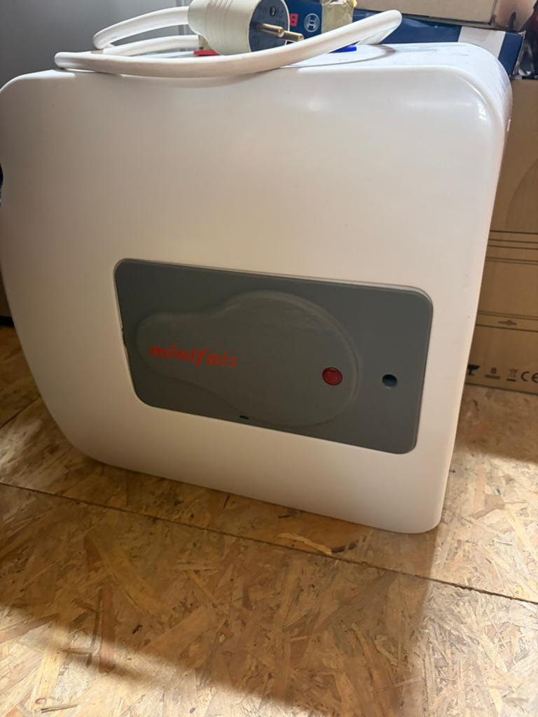 Boiler sous evier 10L, Enlèvement, Comme neuf