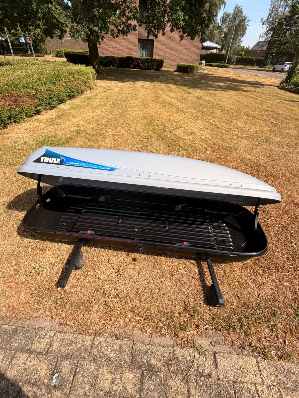 Dakkoffer Thule + dakdragers Norauto, Ophalen of Verzenden, Zo goed als nieuw